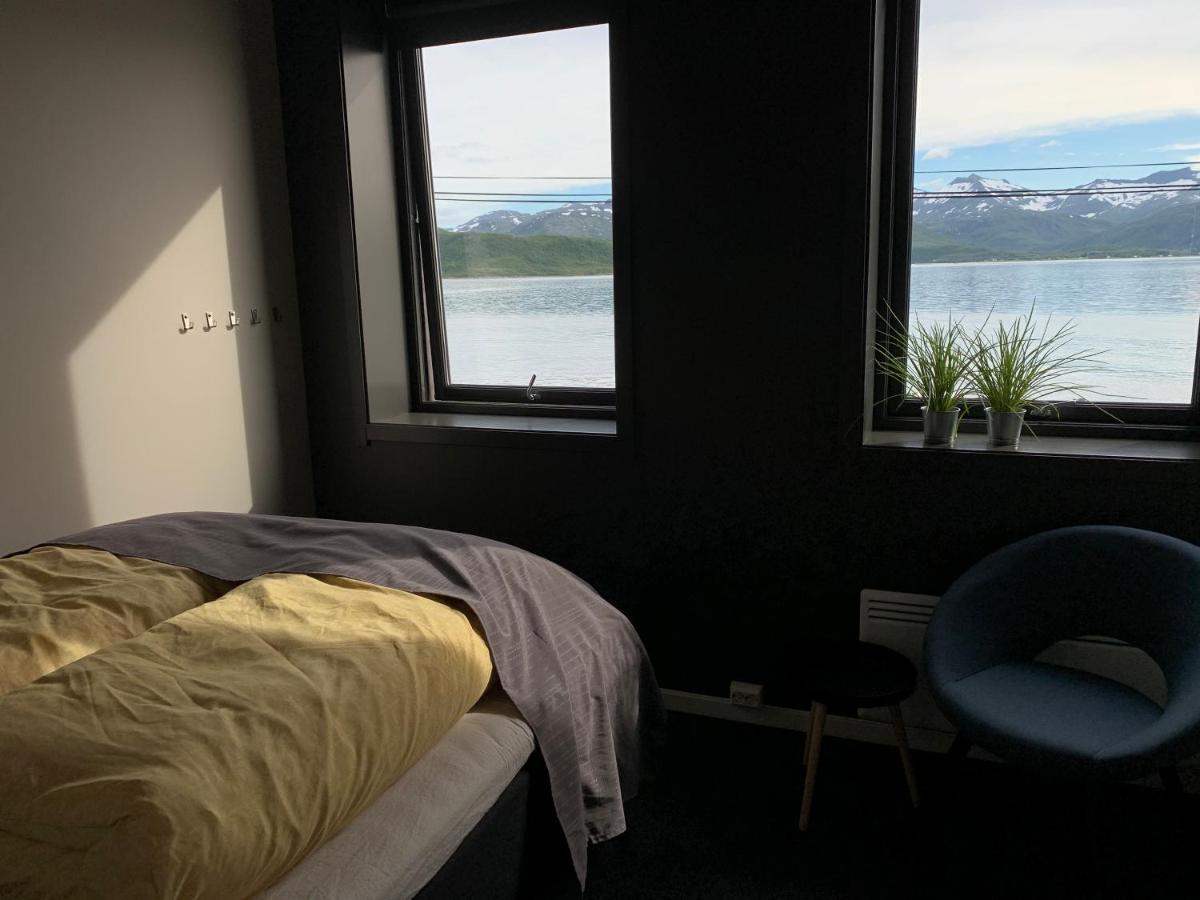 Hotel Bedehuset Basecamp Senja Skaland Zewnętrze zdjęcie