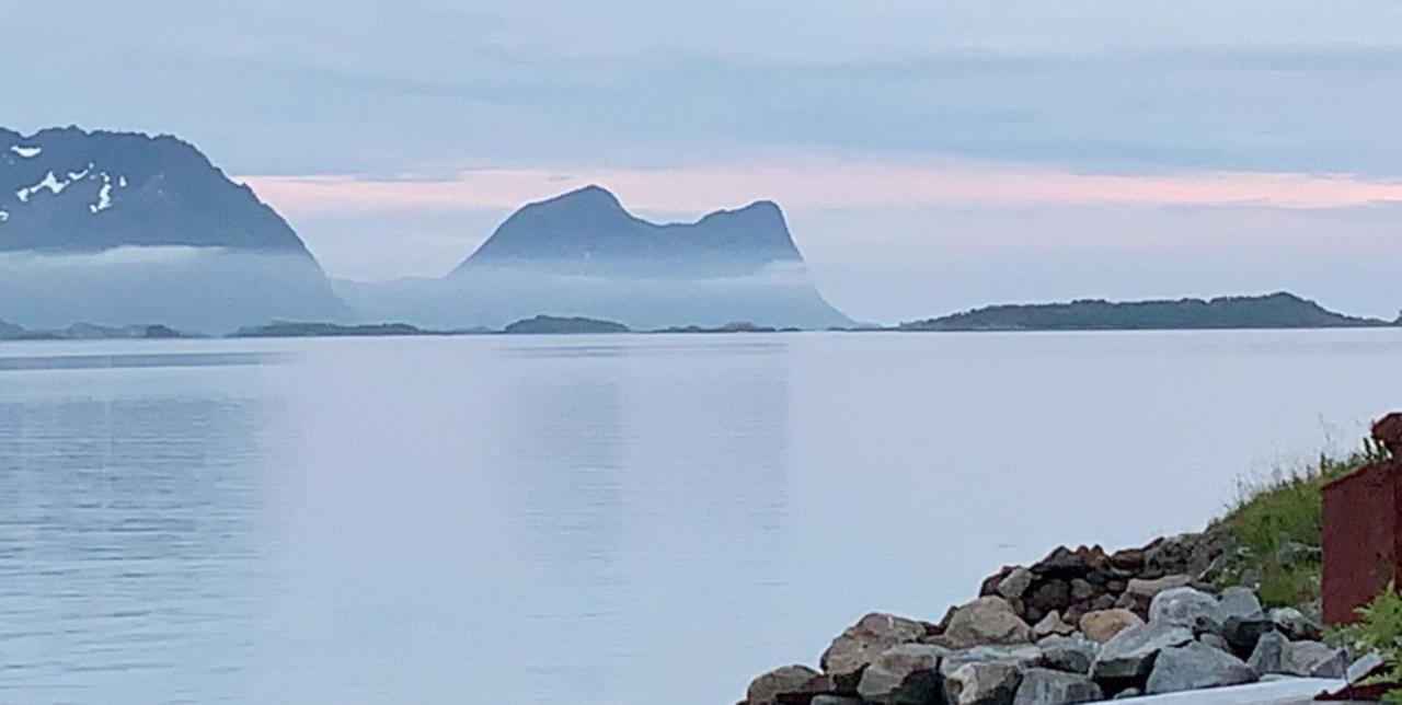 Hotel Bedehuset Basecamp Senja Skaland Zewnętrze zdjęcie
