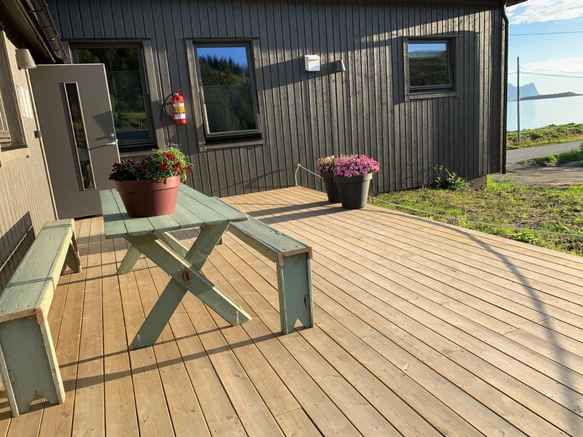 Hotel Bedehuset Basecamp Senja Skaland Zewnętrze zdjęcie